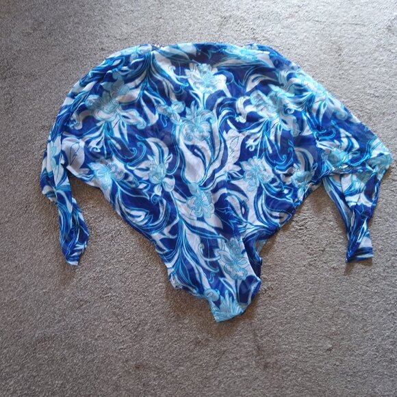 BLUE WHITE SWIRL SHEER SHAWL TOP - Picture 1 of 2